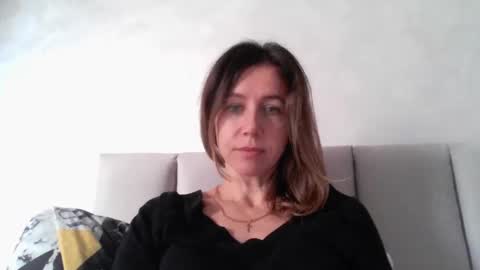 Snapshot of bellacharm_25 chatting on 27, 10, 2025 bellacharm_25 online show from 27, 10, 2025