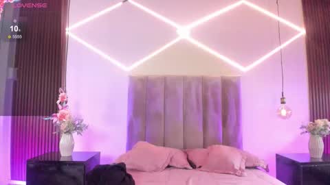 Bella Clair online show from 4, 12, 2025