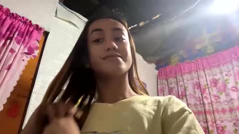 Snapshot of belladeputaxx chatting on 25, 4, 2026 IM BELLA online show from 25, 4, 2026