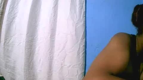 bellaena online show from 10, 11, 2025