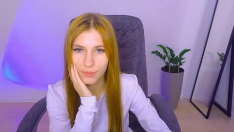 BellaFoxi online show from 28, 10, 2025