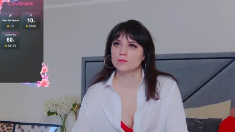 BellaHillss online show from 3, 2, 2025