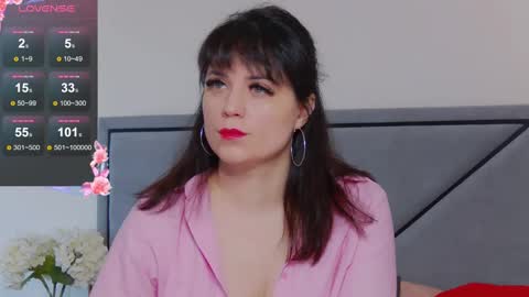 BellaHillss online show from 10, 3, 2025