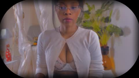 Snapshot of bellahproudly chatting on 23, 10, 2025 Bellah online show from 23, 10, 2025