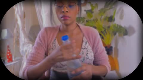 Snapshot of bellahproudly chatting on 25, 10, 2025 Bellah online show from 25, 10, 2025