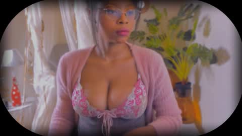 Snapshot of bellahproudly chatting on 28, 10, 2025 Bellah online show from 28, 10, 2025