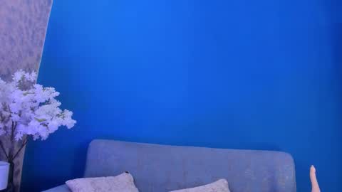 Bella Marie online show from 12, 11, 2025