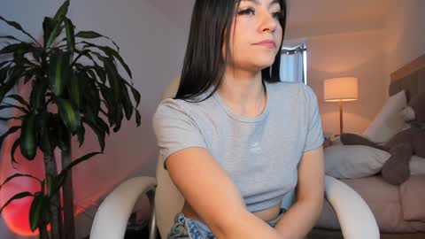 Bella Mia online show from 26, 1, 2025