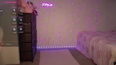 Bella Monroe online show from 20, 12, 2025