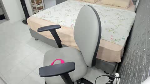 Bella  Angelycal online show from 16, 1, 2025