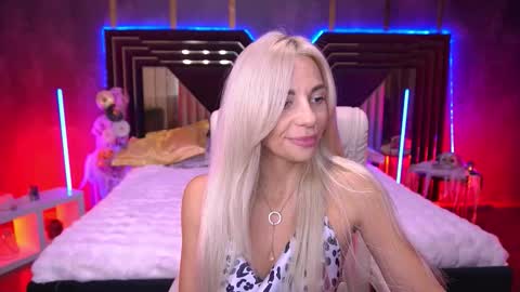 Bella online show from 27, 10, 2025