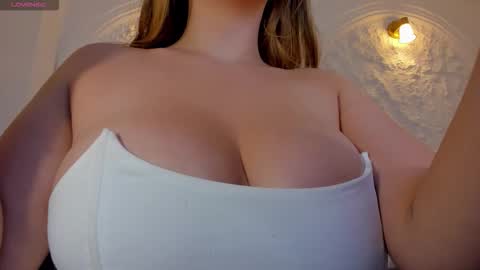 Snapshot of bellarosex1 chatting on 24, 10, 2025 Bella Rose online show from 24, 10, 2025