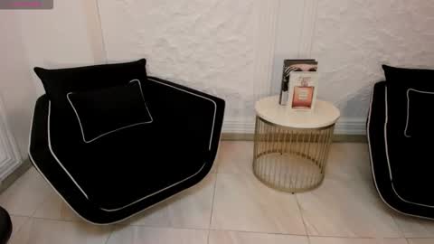 Snapshot of bellarosex1 chatting on 5, 11, 2025 Bella Rose online show from 5, 11, 2025