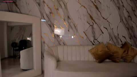 Snapshot of bellarosex1 chatting on 11, 11, 2025 Bella Rose online show from 11, 11, 2025