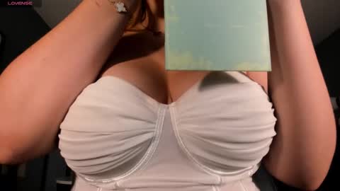 Snapshot of bellarosex1 chatting on 23, 11, 2025 Bella Rose online show from 23, 11, 2025