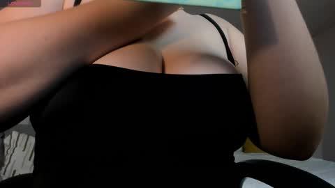 Snapshot of bellarosex1 chatting on 16, 12, 2025 Bella Rose online show from 16, 12, 2025