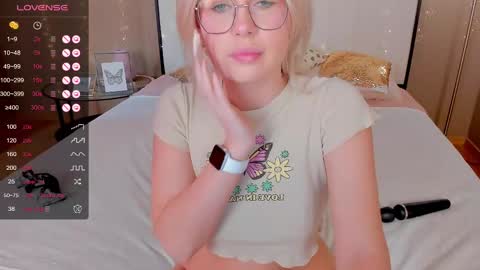 Snapshot of bellatip chatting on 20, 2, 2025 Bella online show from 20, 2, 2025