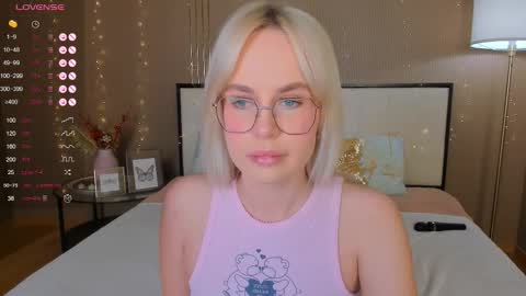 Snapshot of bellatip chatting on 3, 2, 2026 Bella online show from 3, 2, 2026