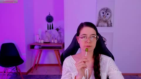 Bella. Ntmu online show from 18, 2, 2025