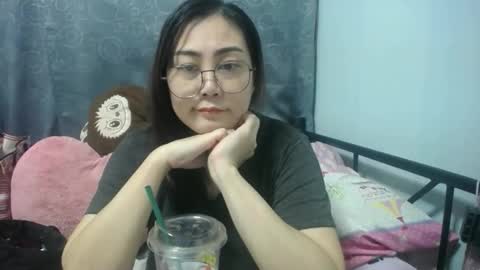 Bella online show from 4, 11, 2025