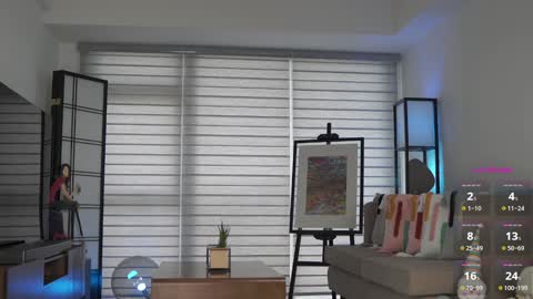 Snapshot of belle_adrienne chatting on 4, 12, 2024 Belle Adrienne IG online show from 4, 12, 2024