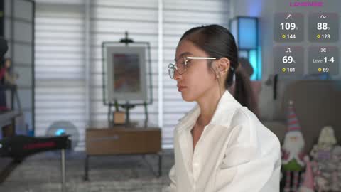 Snapshot of belle_adrienne chatting on 8, 1, 2025 Belle Adrienne IG online show from 8, 1, 2025