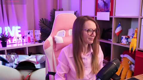 Snapshot of belle_alice chatting on 23, 4, 2026 Alice online show from 23, 4, 2026