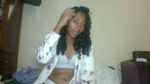Snapshot of belle_annah chatting on 8, 5, 2026 belle_annah online show from 8, 5, 2026