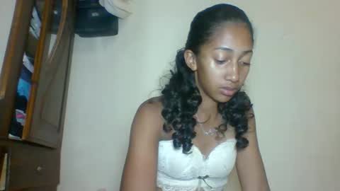 Snapshot of belle_annah chatting on 19, 5, 2026 belle_annah online show from 19, 5, 2026