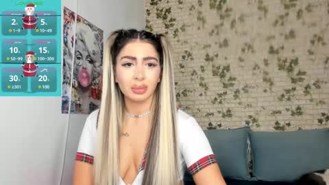 Snapshot of belle_hallle chatting on 15, 12, 2024 LucyJelly online show from 15, 12, 2024