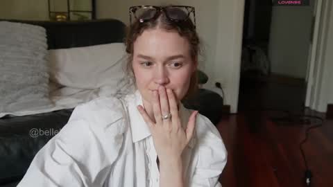 Snapshot of bellebabyboo chatting on 24, 4, 2026 BELLE online show from 24, 4, 2026