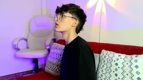 Neon online show from 15, 10, 2025