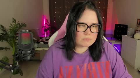 LinaBoo online show from 10, 10, 2025