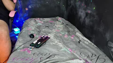Snapshot of bellyjell chatting on 1, 6, 2026 Your New Girlfriend online show from 1, 6, 2026