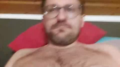 Snapshot of ben00189 chatting on 8, 10, 2025 ben00189 online show from 8, 10, 2025