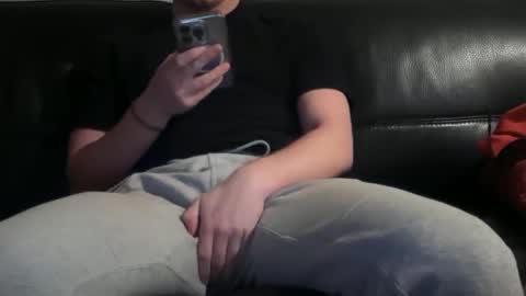 Snapshot of ben_beckett chatting on 16, 12, 2025 ben online show from 16, 12, 2025