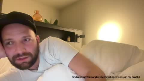 Snapshot of ben_nm chatting on 8, 11, 2025 Ben N. online show from 8, 11, 2025