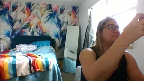 Becky online show from 25, 2, 2025