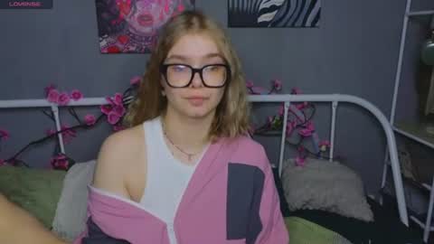 KENDALL  NATHAN online show from 19, 6, 2026