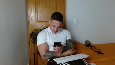 Snapshot of benjamin_isaac chatting on 3, 2, 2025 benjamin_isaac online show from 3, 2, 2025