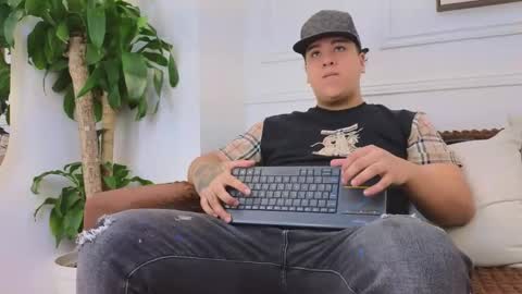 bennett_alejoo online show from 14, 4, 2026