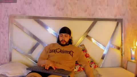 Snapshot of benny_and_mark chatting on 6, 2, 2026 Benny and Mark online show from 6, 2, 2026