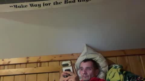 Snapshot of bennymn chatting on 10, 5, 2026 benny and innocentvixon online show from 10, 5, 2026