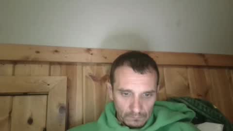 Snapshot of bennymn chatting on 18, 5, 2026 benny and innocentvixon online show from 18, 5, 2026