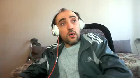 Snapshot of bentish chatting on 19, 12, 2024 bentish online show from 19, 12, 2024