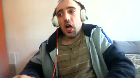 Snapshot of bentish chatting on 23, 12, 2024 bentish online show from 23, 12, 2024