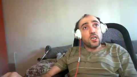 Snapshot of bentish chatting on 23, 12, 2024 bentish online show from 23, 12, 2024