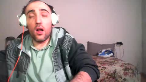 Snapshot of bentish chatting on 1, 1, 2025 bentish online show from 1, 1, 2025