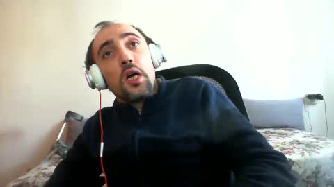 Snapshot of bentish chatting on 1, 2, 2025 bentish online show from 1, 2, 2025