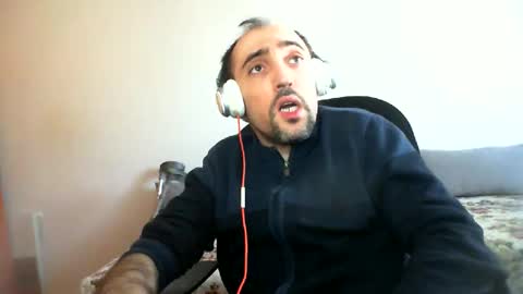 Snapshot of bentish chatting on 2, 2, 2025 bentish online show from 2, 2, 2025